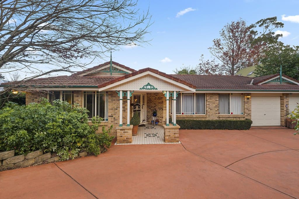 71 Middle Road, Exeter - Image 1