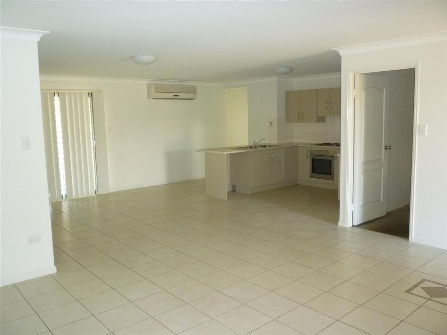 8 Joseph Street, GRACEMERE QLD 4702, Gracemere - Thumbnail 3