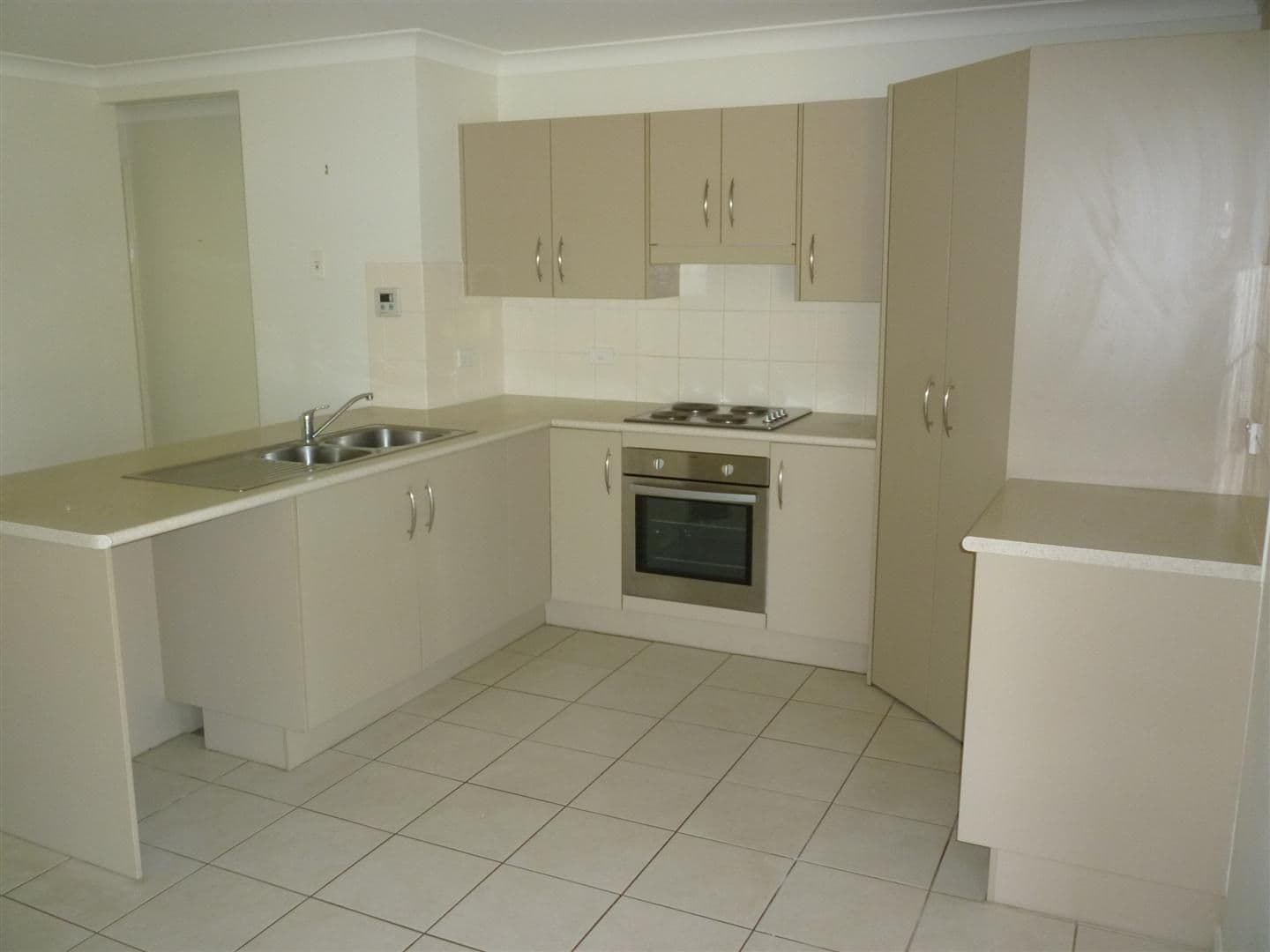 8 Joseph Street, GRACEMERE QLD 4702, Gracemere - Thumbnail 5