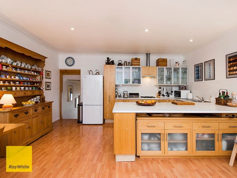 16 Lascelles Parade, Gooseberry Hill WA 6076, Gooseberry Hill - Thumbnail 7