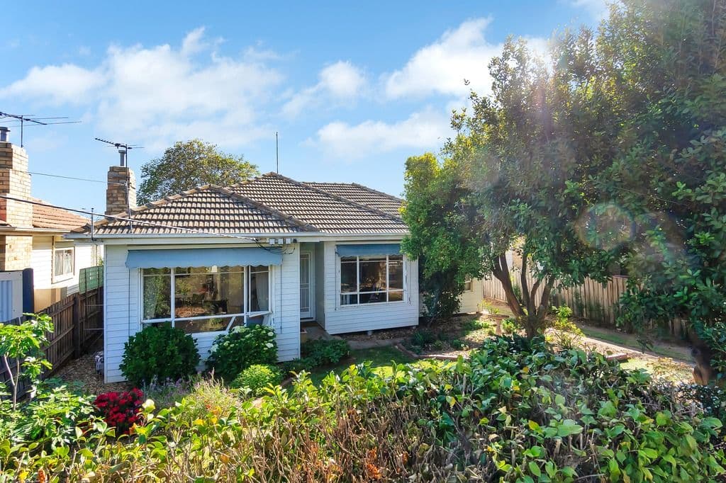 52 Wyndham Street, Werribee VIC 3030, Werribee - Thumbnail 2