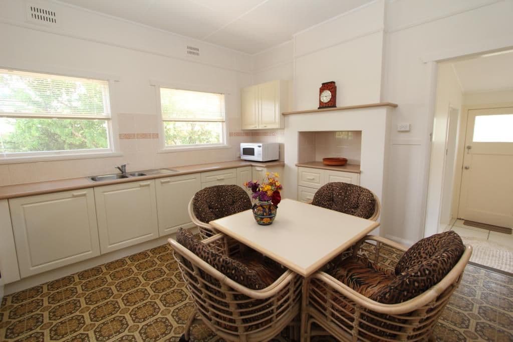 52 George Street, TENTERFIELD NSW 2372, Tenterfield - Thumbnail 6