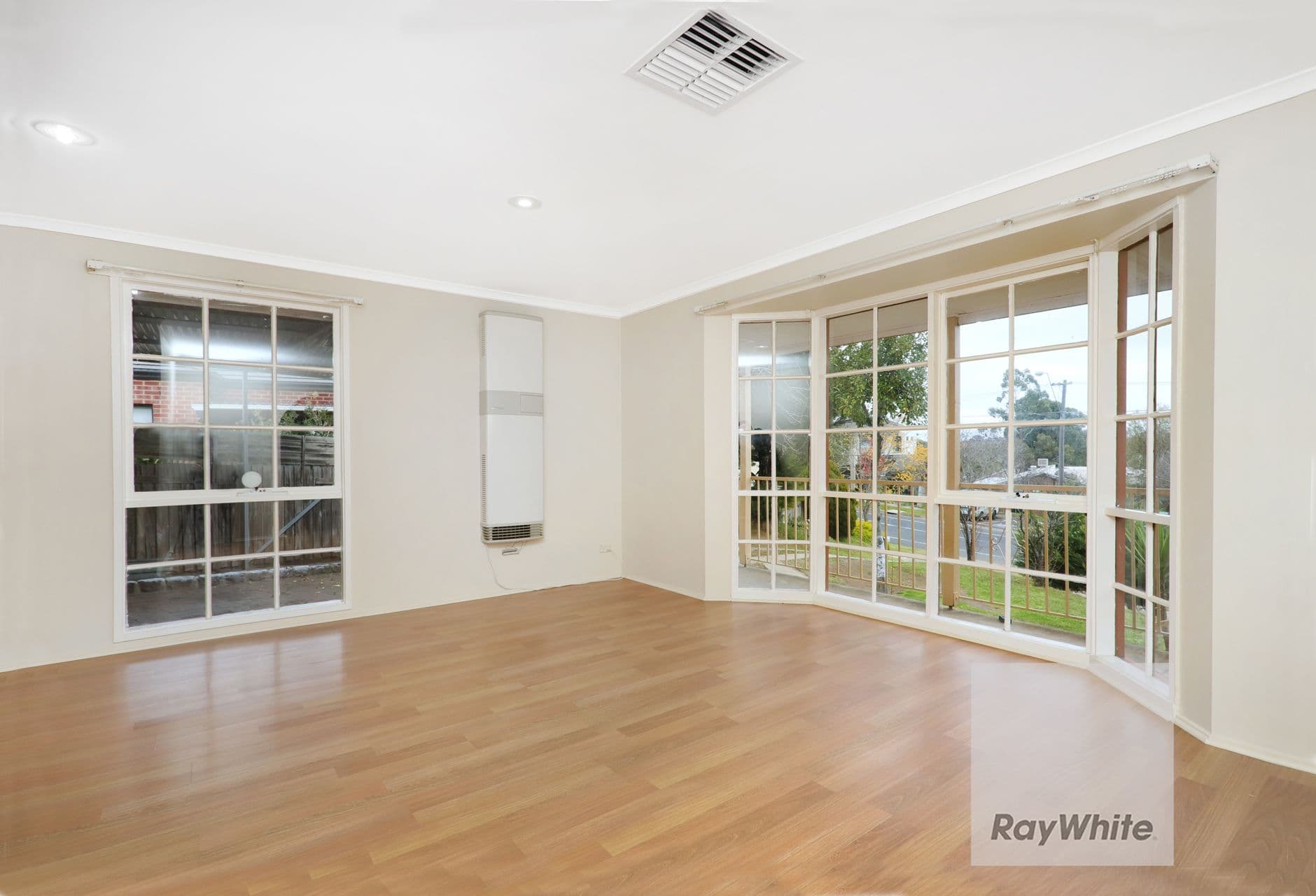 199 Erinbank Crescent, Attwood VIC 3049, Attwood - Thumbnail 4