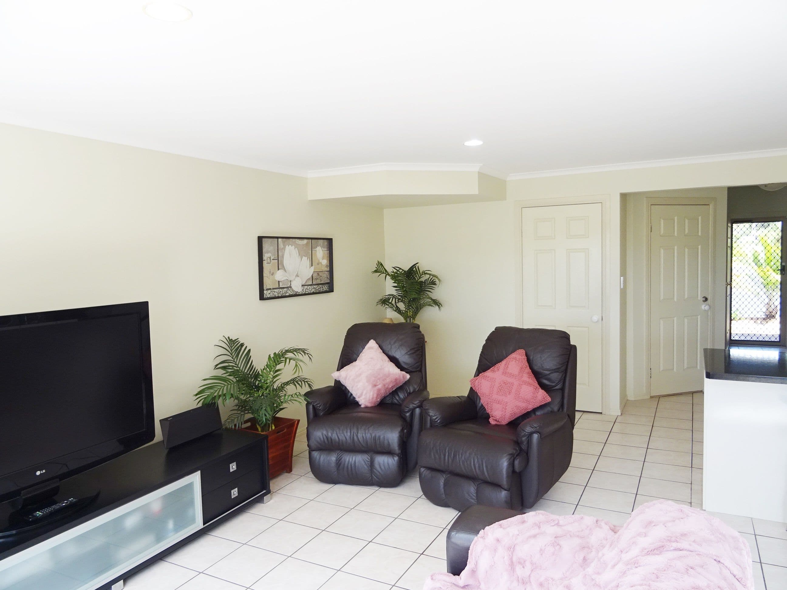 447 Pine Ridge Road, Runaway Bay QLD 4216, Runaway Bay - Thumbnail 2