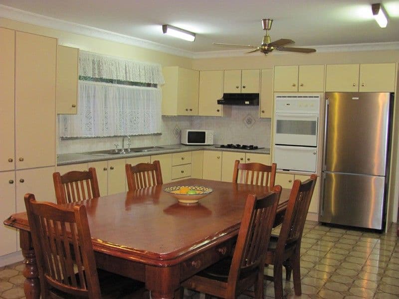 6 Tenth Avenue, WINDSOR QLD 4030, Windsor - Thumbnail 3