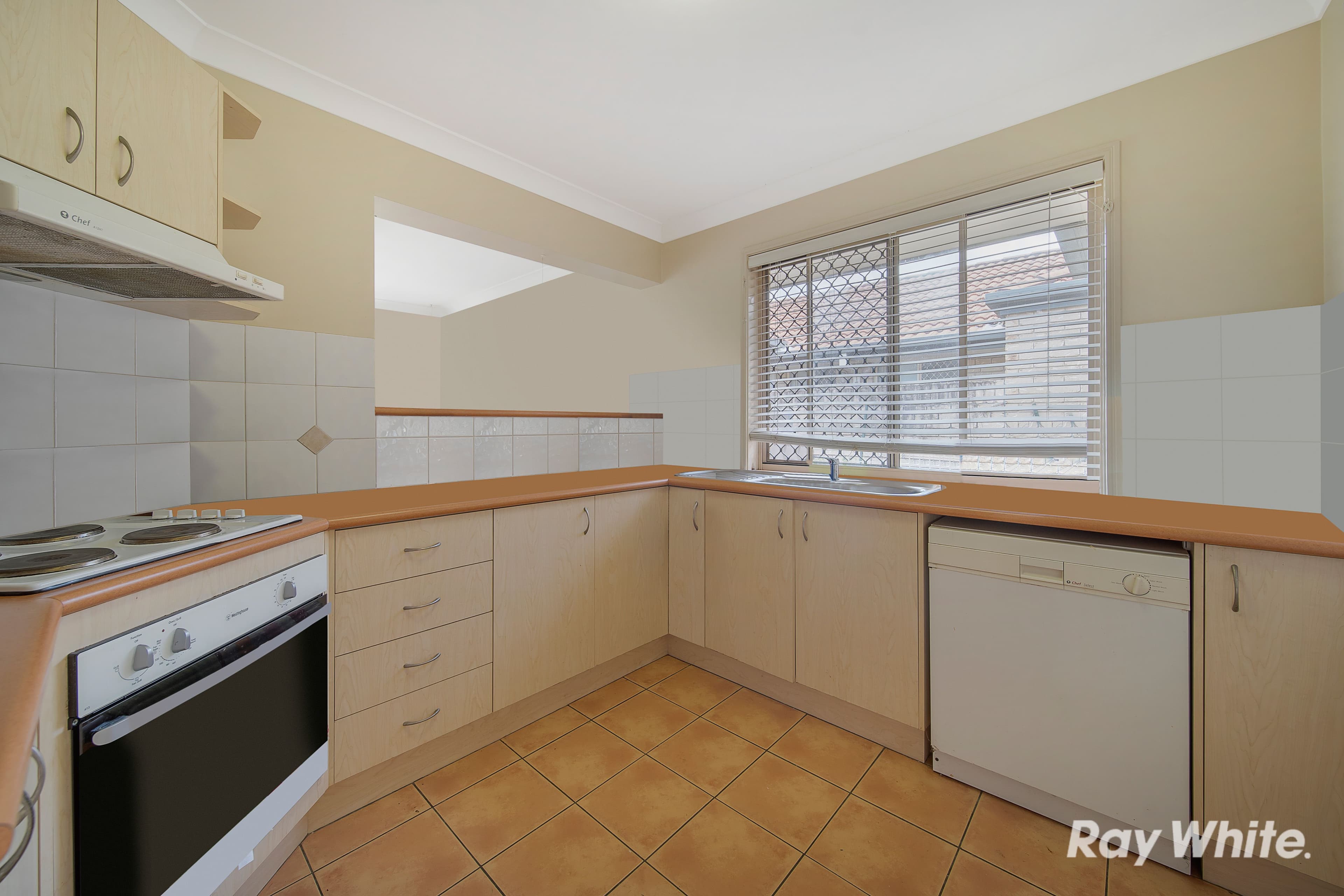 2 Lake Bogong Court, Logan Reserve QLD 4133, Logan Reserve - Thumbnail 3