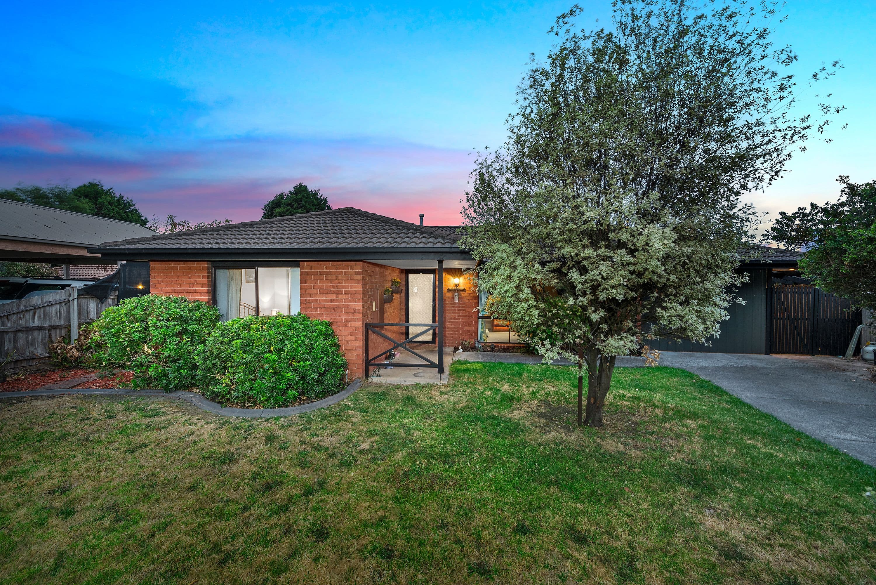 10 Lincoln Avenue, Bayswater VIC 3153, Bayswater - Image 1