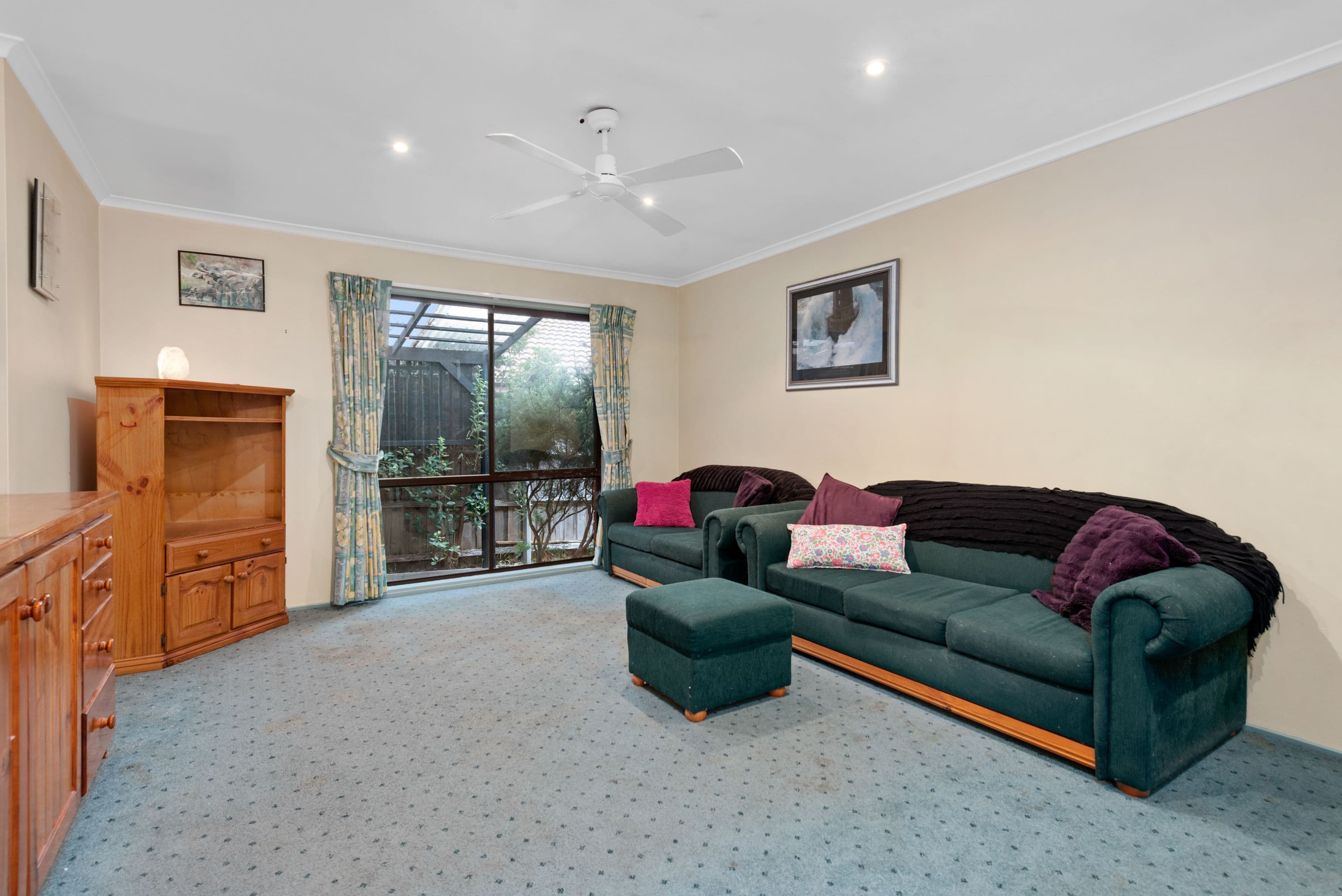10 Lincoln Avenue, Bayswater VIC 3153, Bayswater - Thumbnail 2