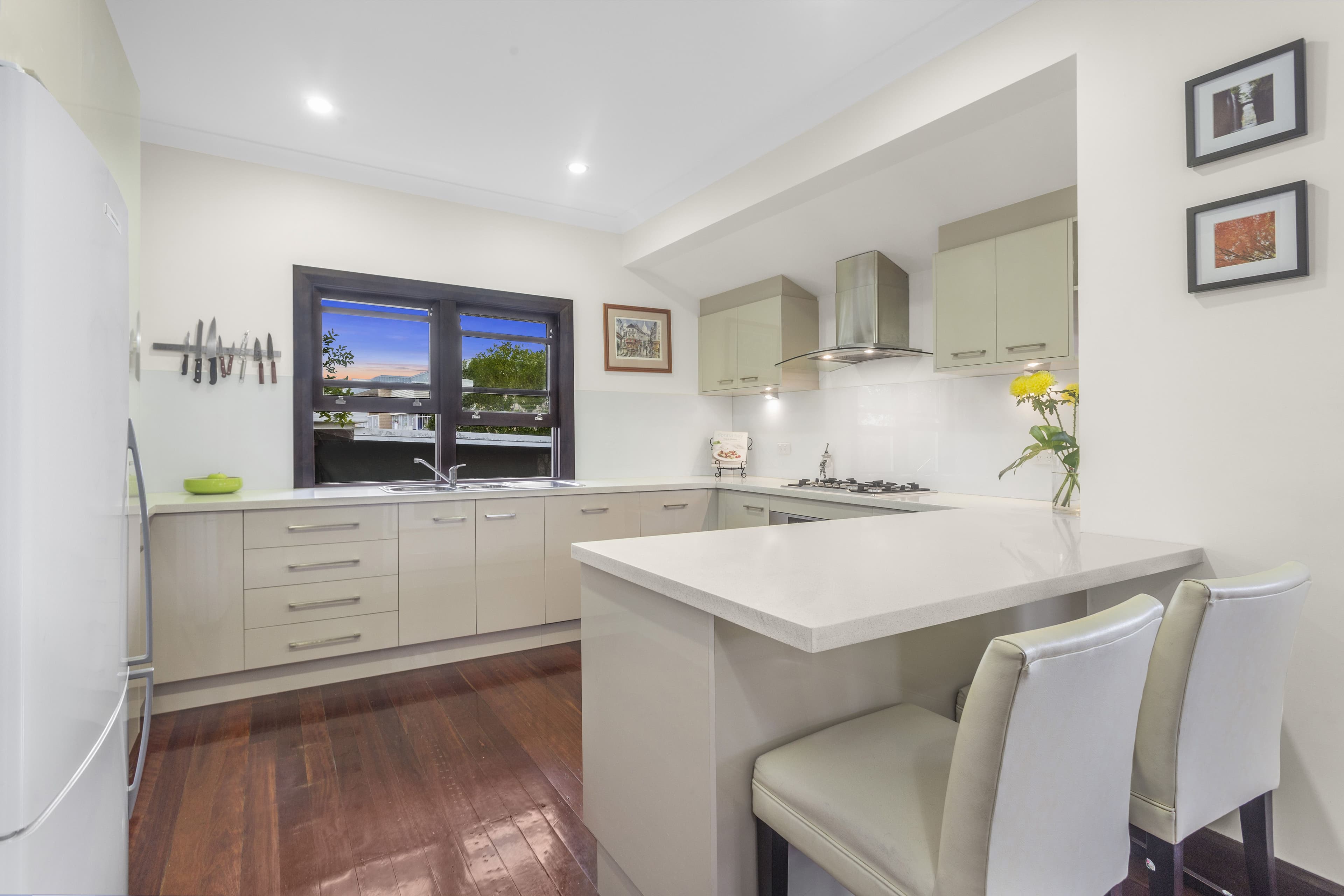 10 Bradley Avenue, Kedron QLD 4031, Kedron - Thumbnail 2