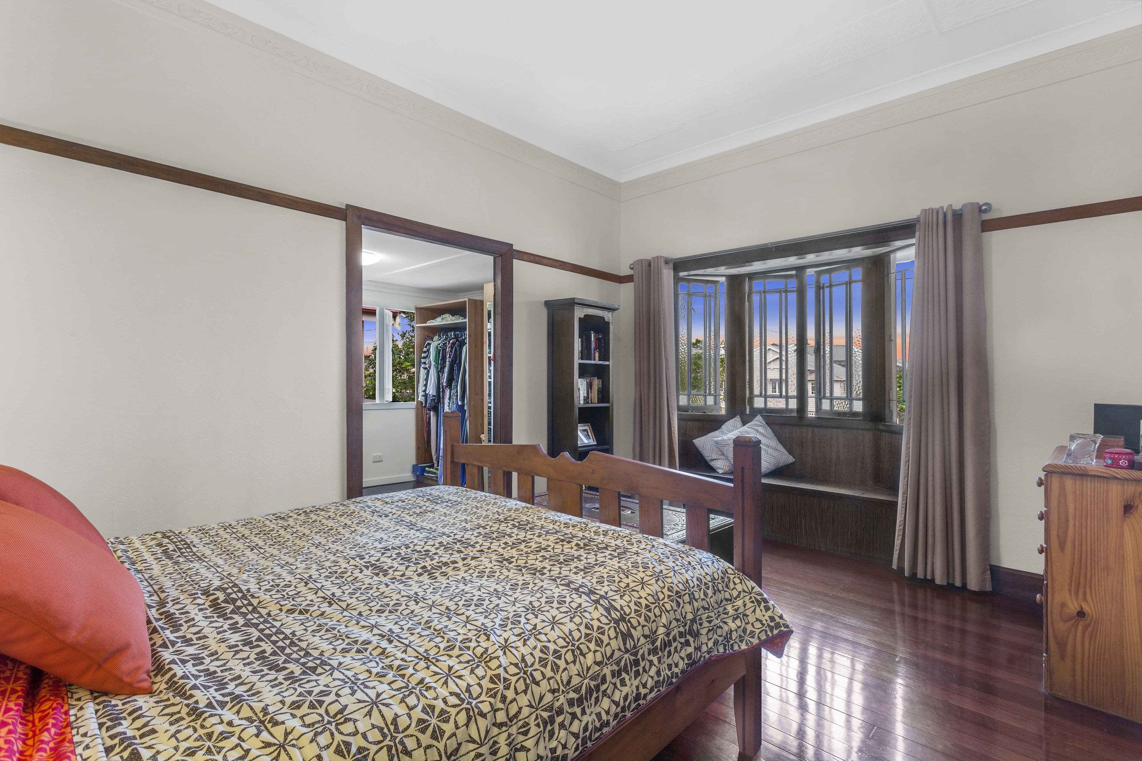 10 Bradley Avenue, Kedron QLD 4031, Kedron - Thumbnail 8