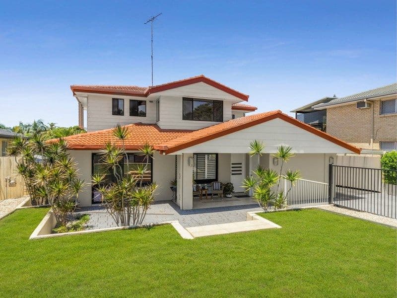 35 Honeysuckle Street, Mansfield QLD 4122, Mansfield - Image 1