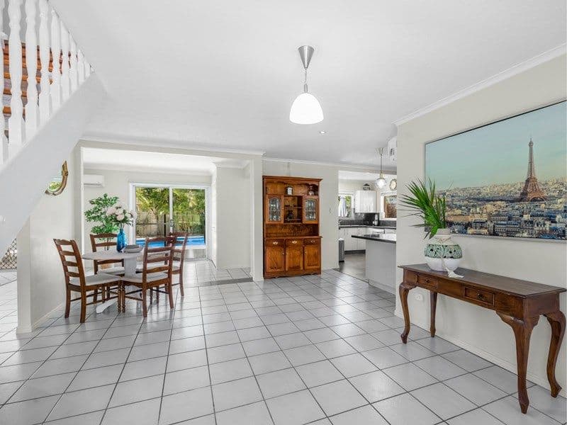 35 Honeysuckle Street, Mansfield QLD 4122, Mansfield - Thumbnail 4