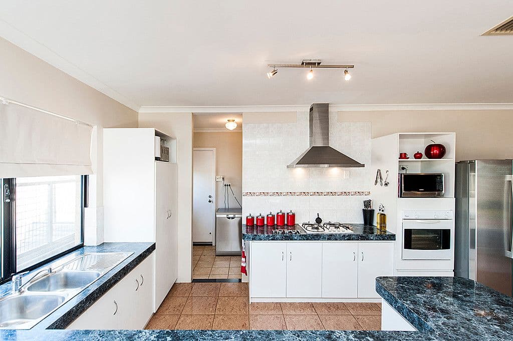 24 Plane Tree Green, Forrestfield WA 6058, Forrestfield - Thumbnail 4
