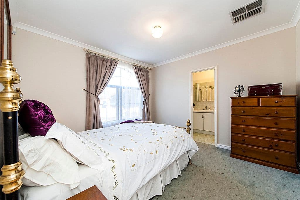 24 Plane Tree Green, Forrestfield WA 6058, Forrestfield - Thumbnail 8
