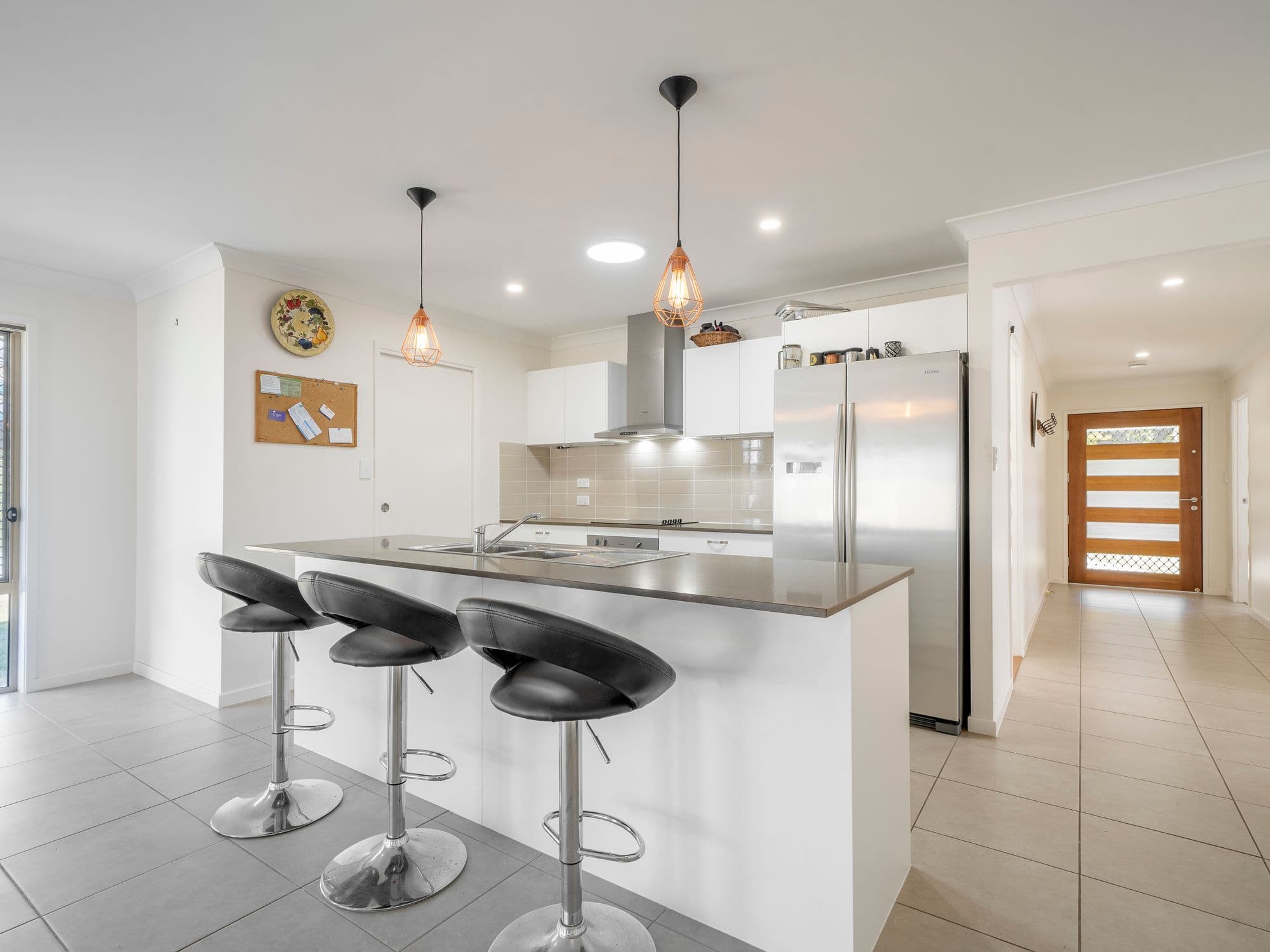 12 Edward Street, Esk QLD 4312, Esk - Thumbnail 2