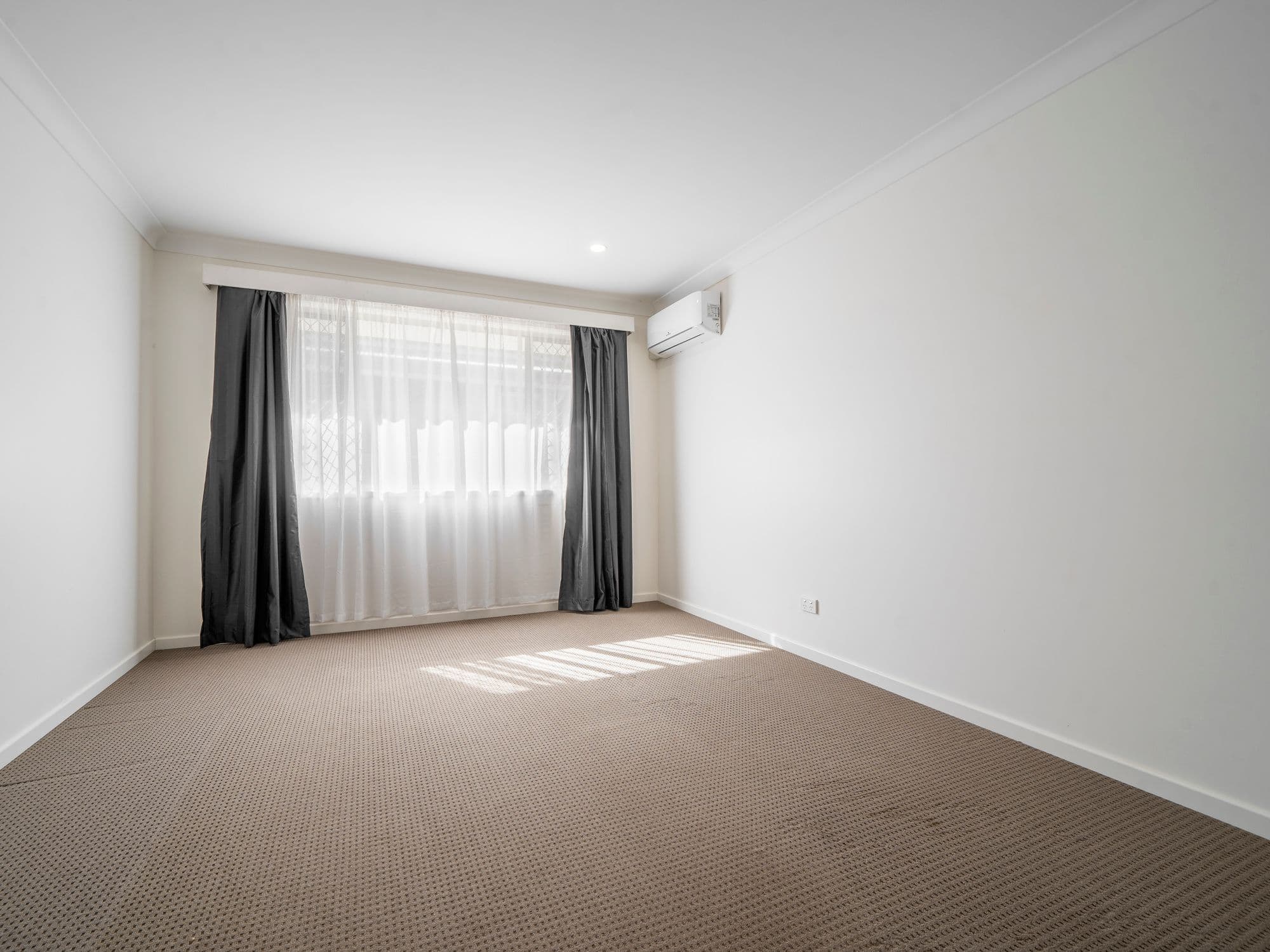 12 Edward Street, Esk QLD 4312, Esk - Thumbnail 7
