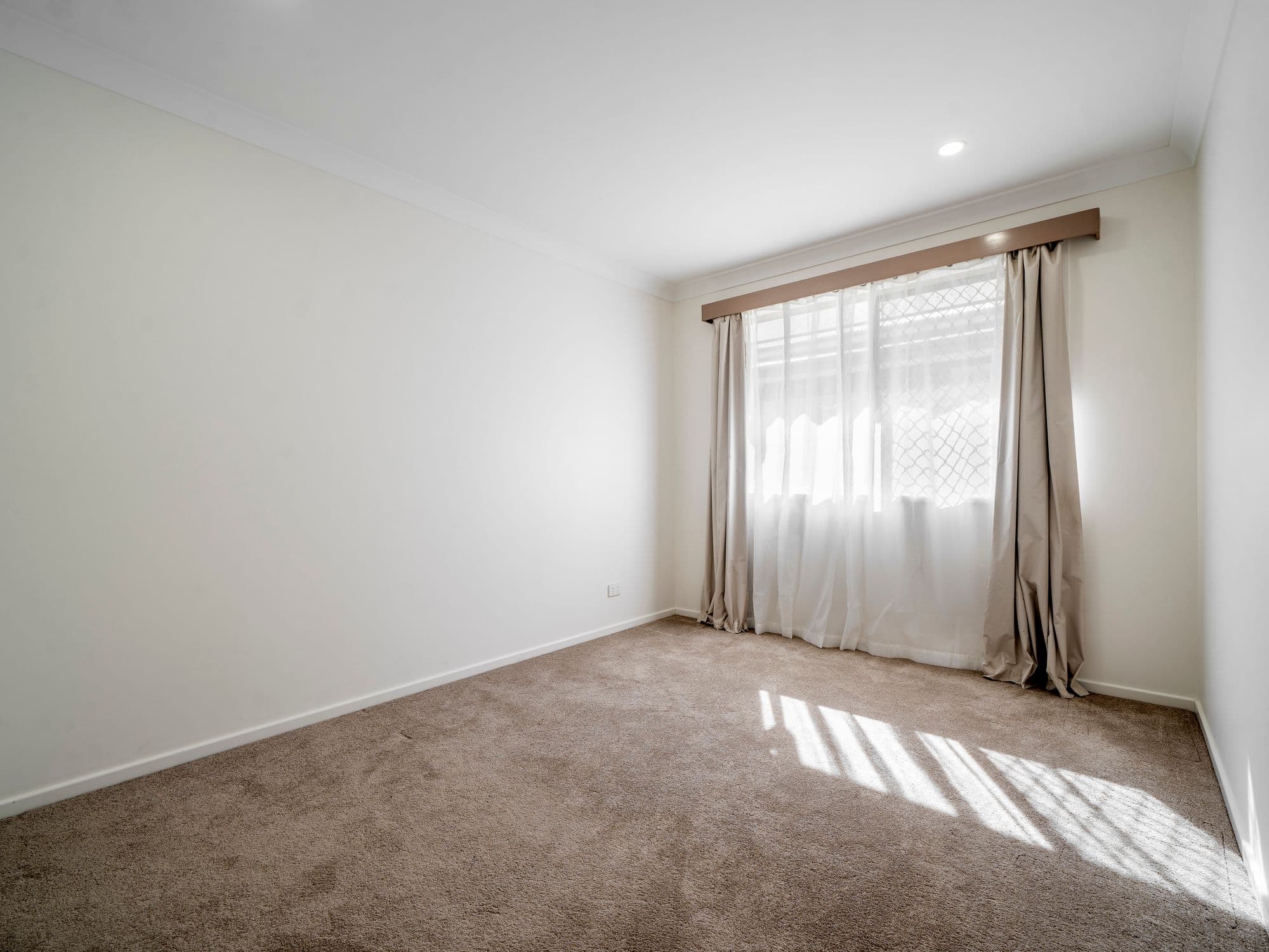 12 Edward Street, Esk QLD 4312, Esk - Thumbnail 8
