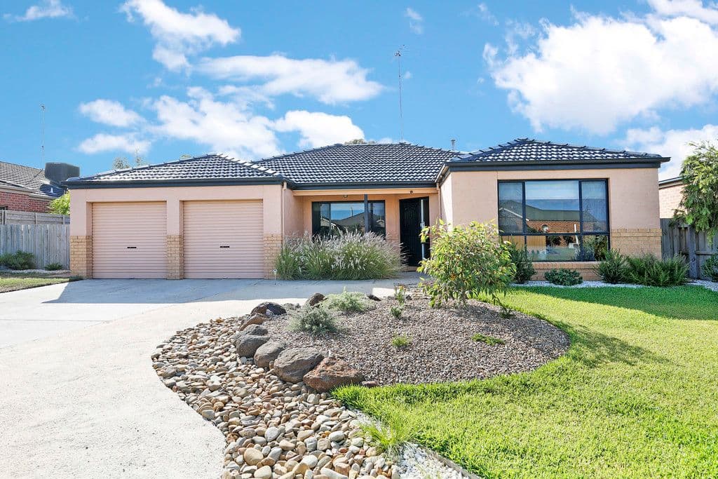 15 Greenleaf Drive, Lara VIC 3212, Lara - Image 1