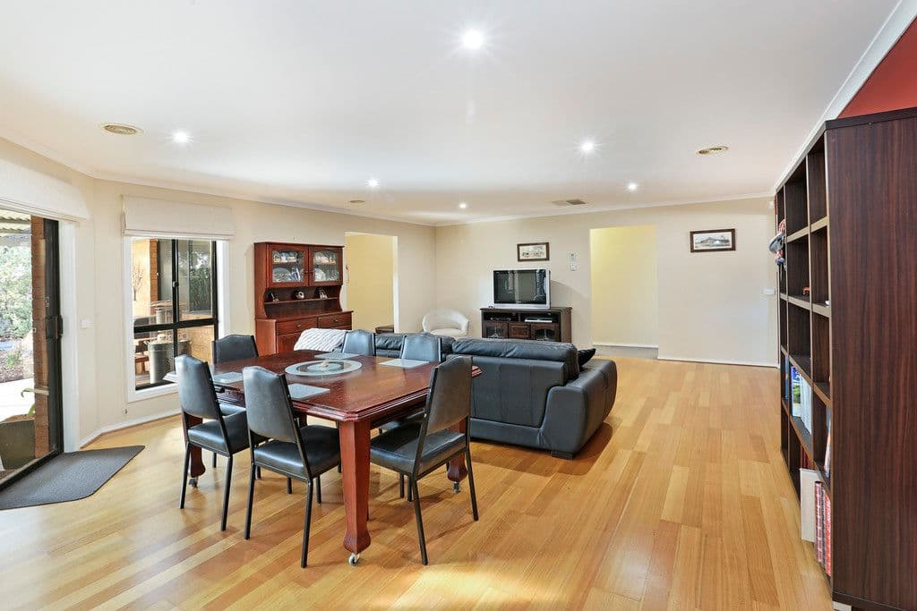 15 Greenleaf Drive, Lara VIC 3212, Lara - Thumbnail 4