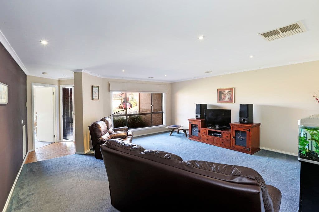 15 Greenleaf Drive, Lara VIC 3212, Lara - Thumbnail 5