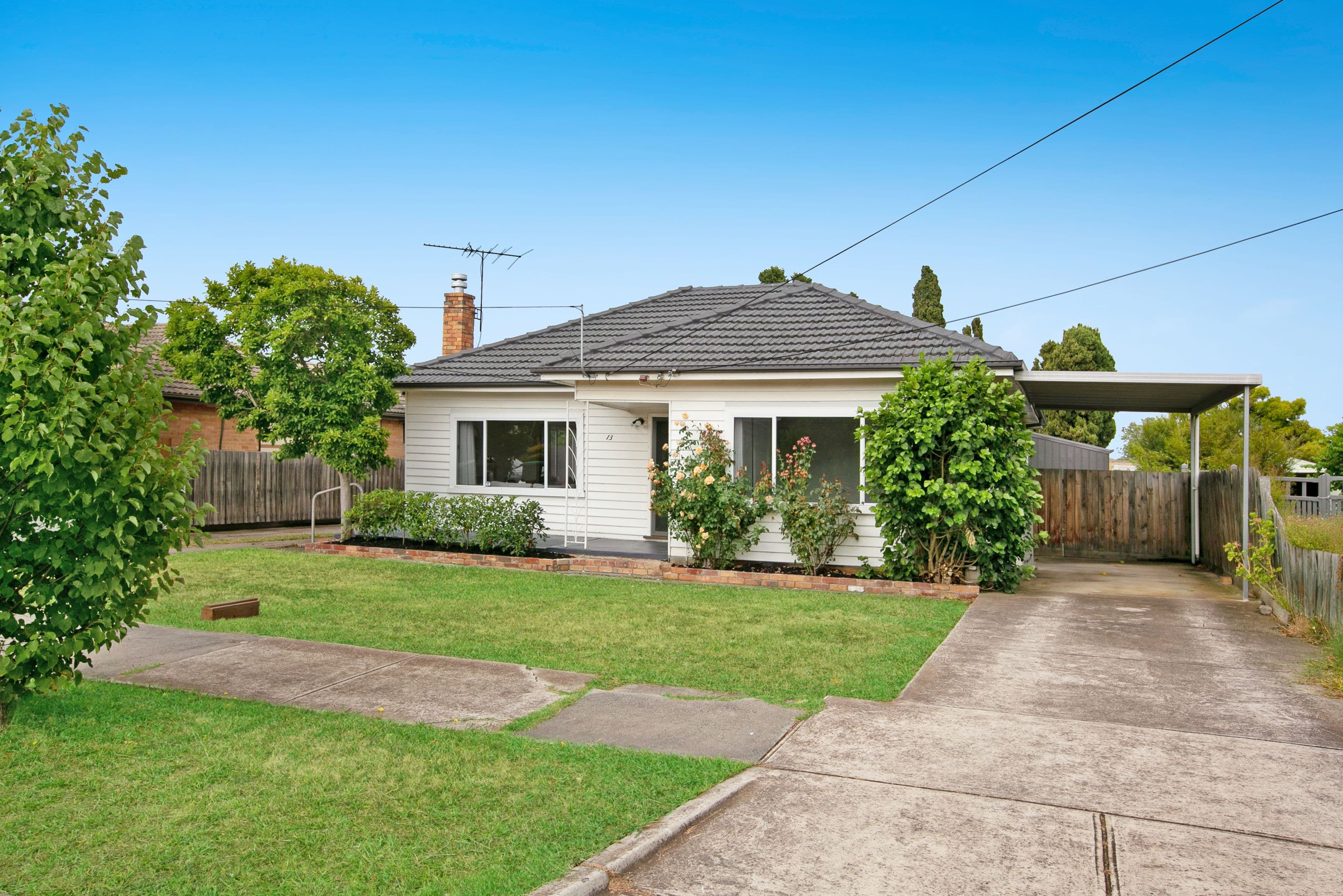 13 Grimwade Street, Reservoir VIC 3073, Reservoir - Thumbnail 2