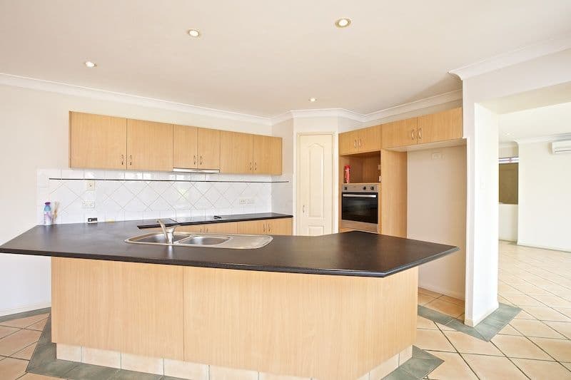 3 Brittany Drive, OXENFORD QLD 4210, Oxenford - Thumbnail 4