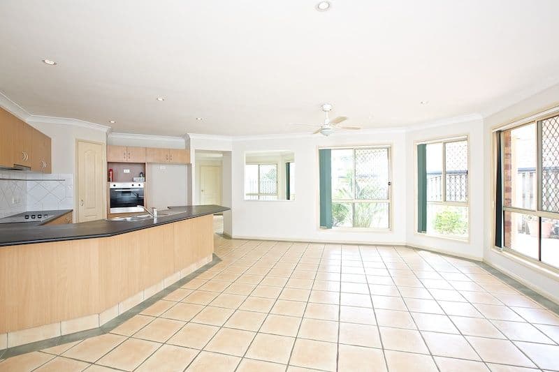 3 Brittany Drive, OXENFORD QLD 4210, Oxenford - Thumbnail 5