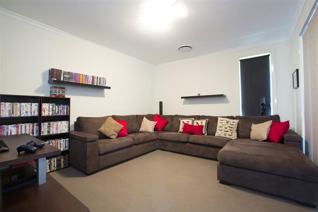 64 Glenmore Ridge Drive, Glenmore Park - Thumbnail 2