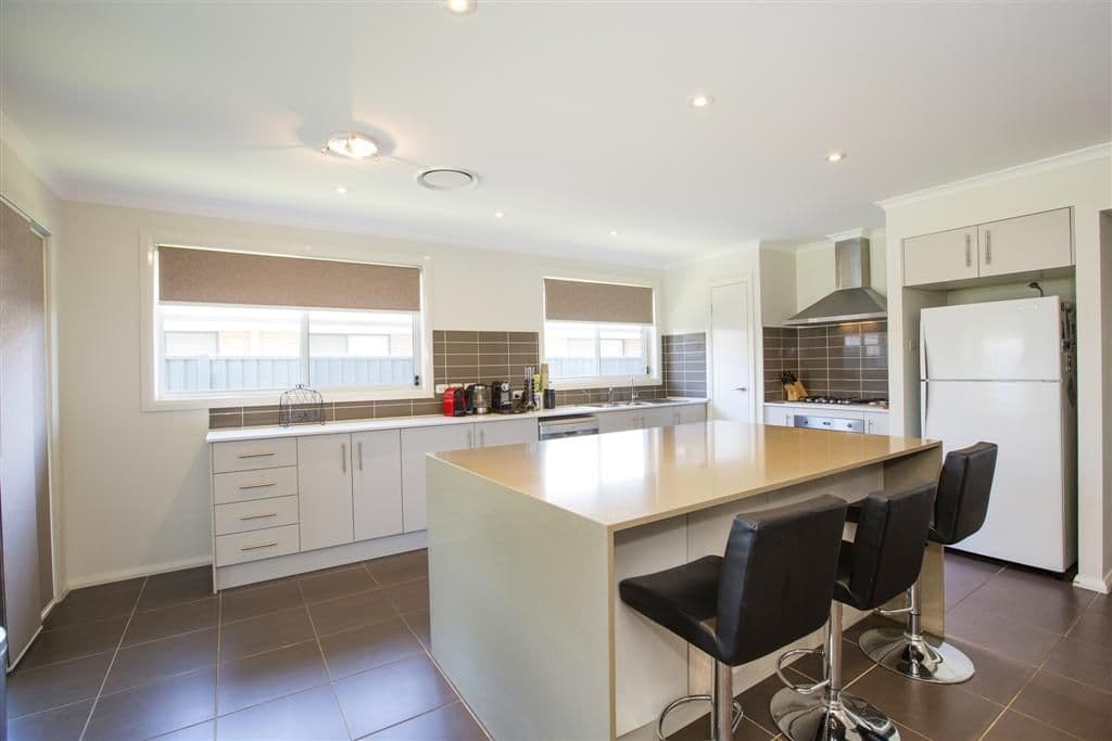 64 Glenmore Ridge Drive, Glenmore Park - Thumbnail 3