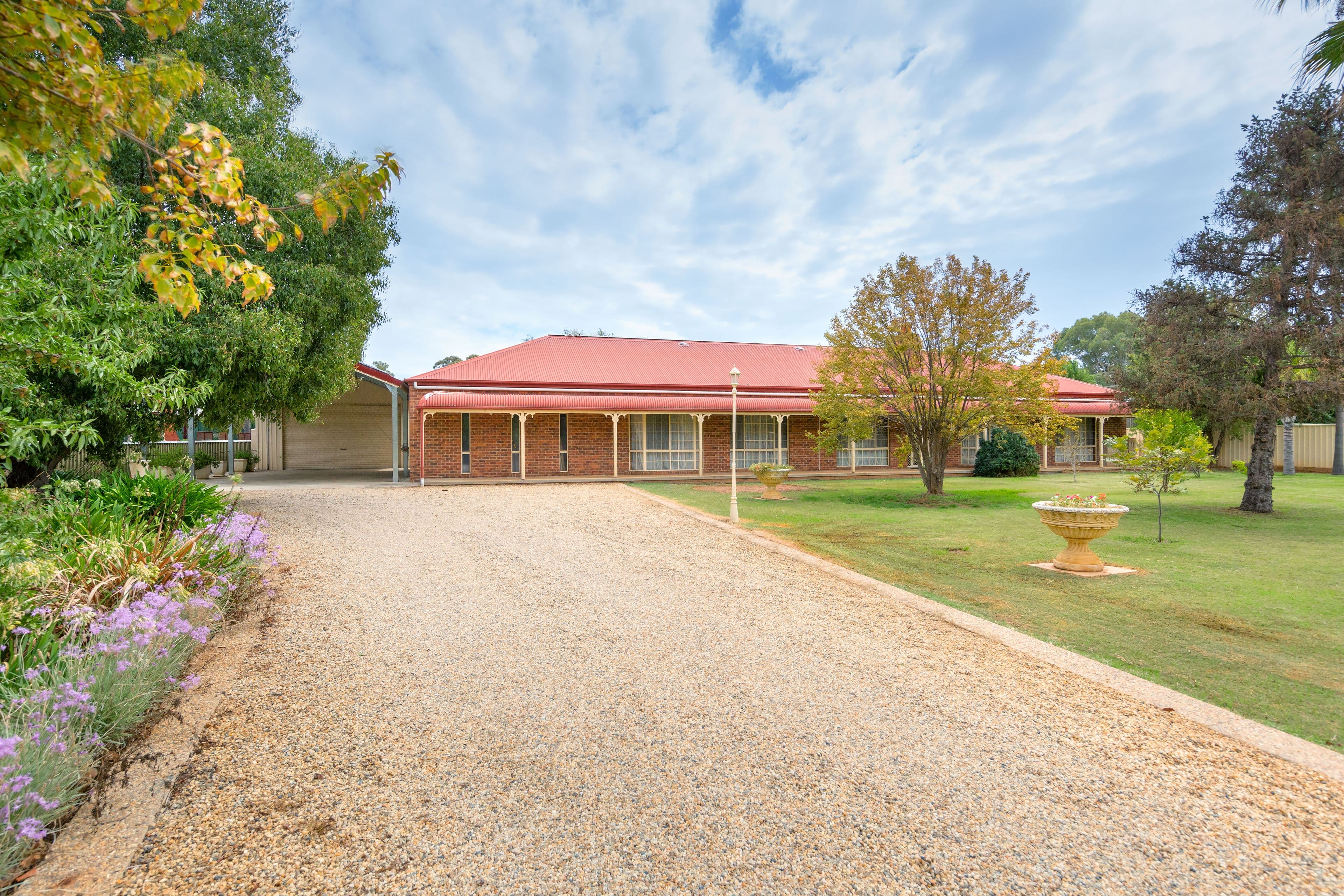 69 Federation Avenue, Corowa NSW 2646, Corowa - Thumbnail 2