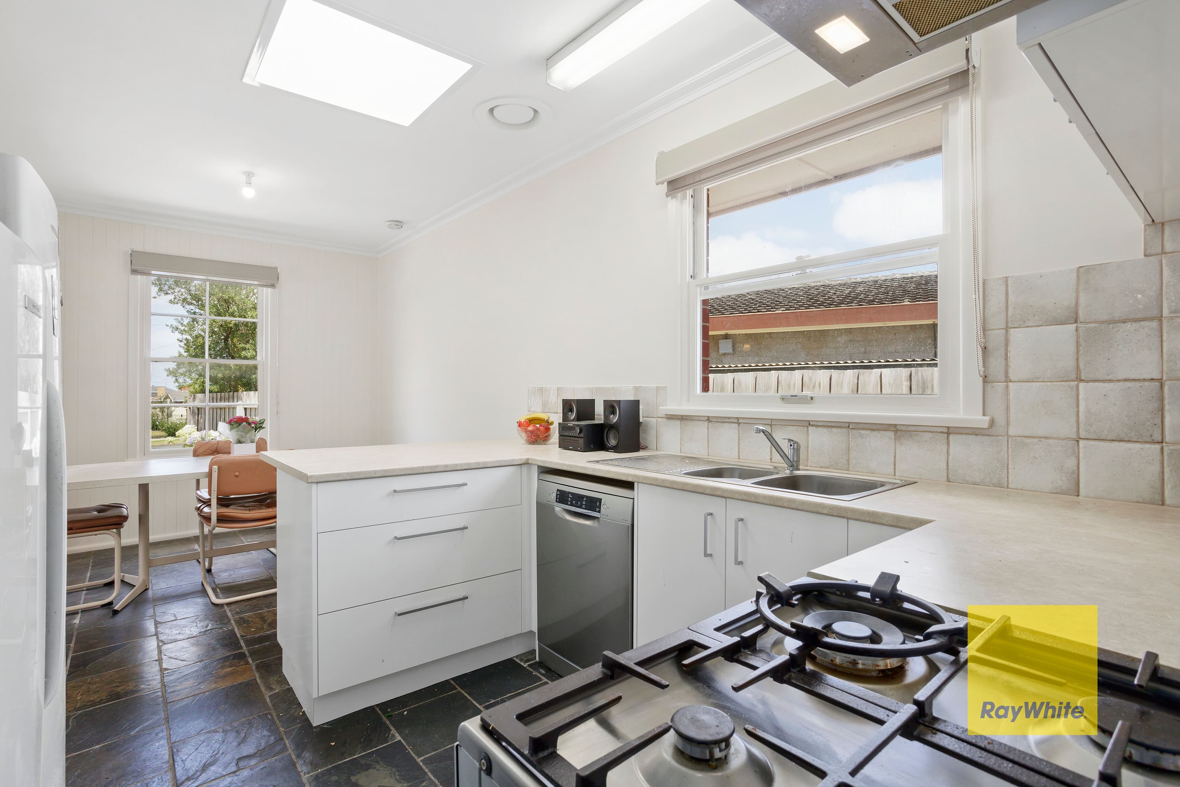 140 Burdoo Drive, Grovedale VIC 3216, Grovedale - Thumbnail 3