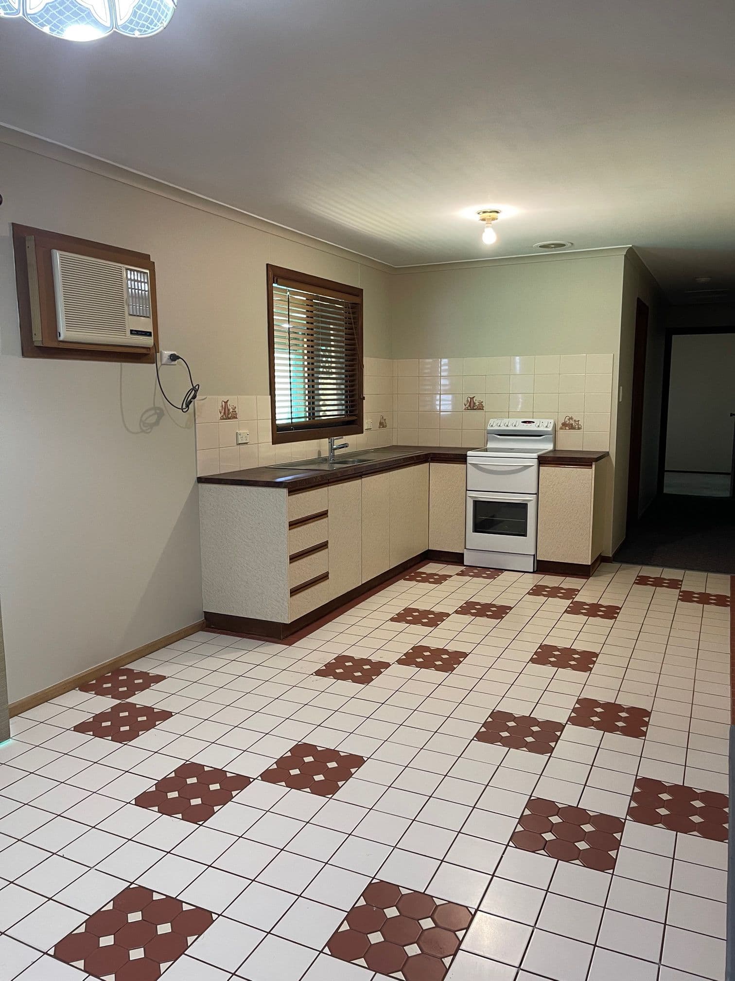 3 Adelaide Street, Wallaroo SA 5556, Wallaroo - Thumbnail 3
