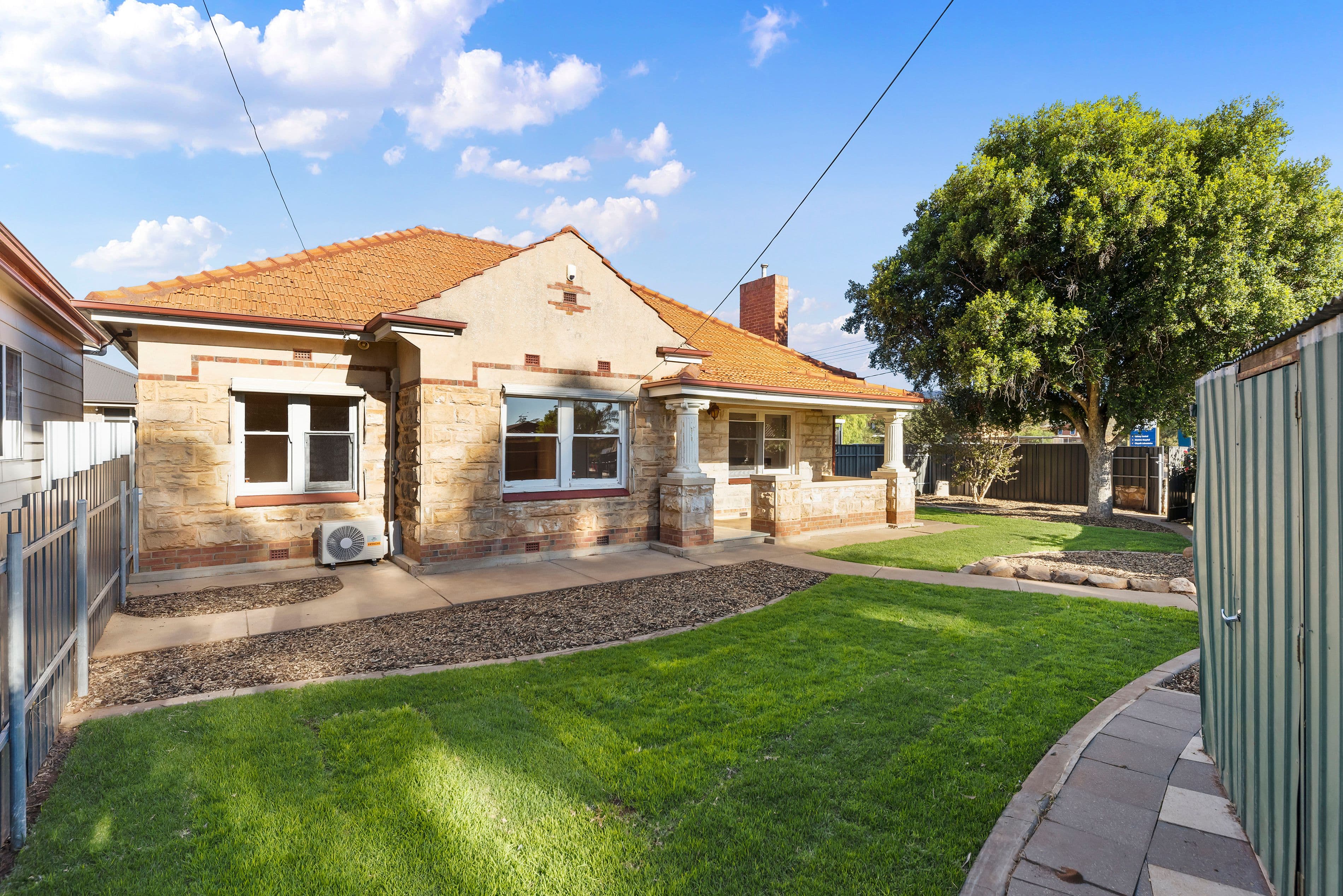 28 Cyclamen Avenue, Altona North - Thumbnail 2
