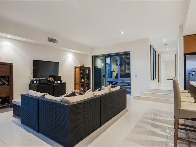 38 Onshore Place, Helensvale QLD 4212, Helensvale - Thumbnail 4