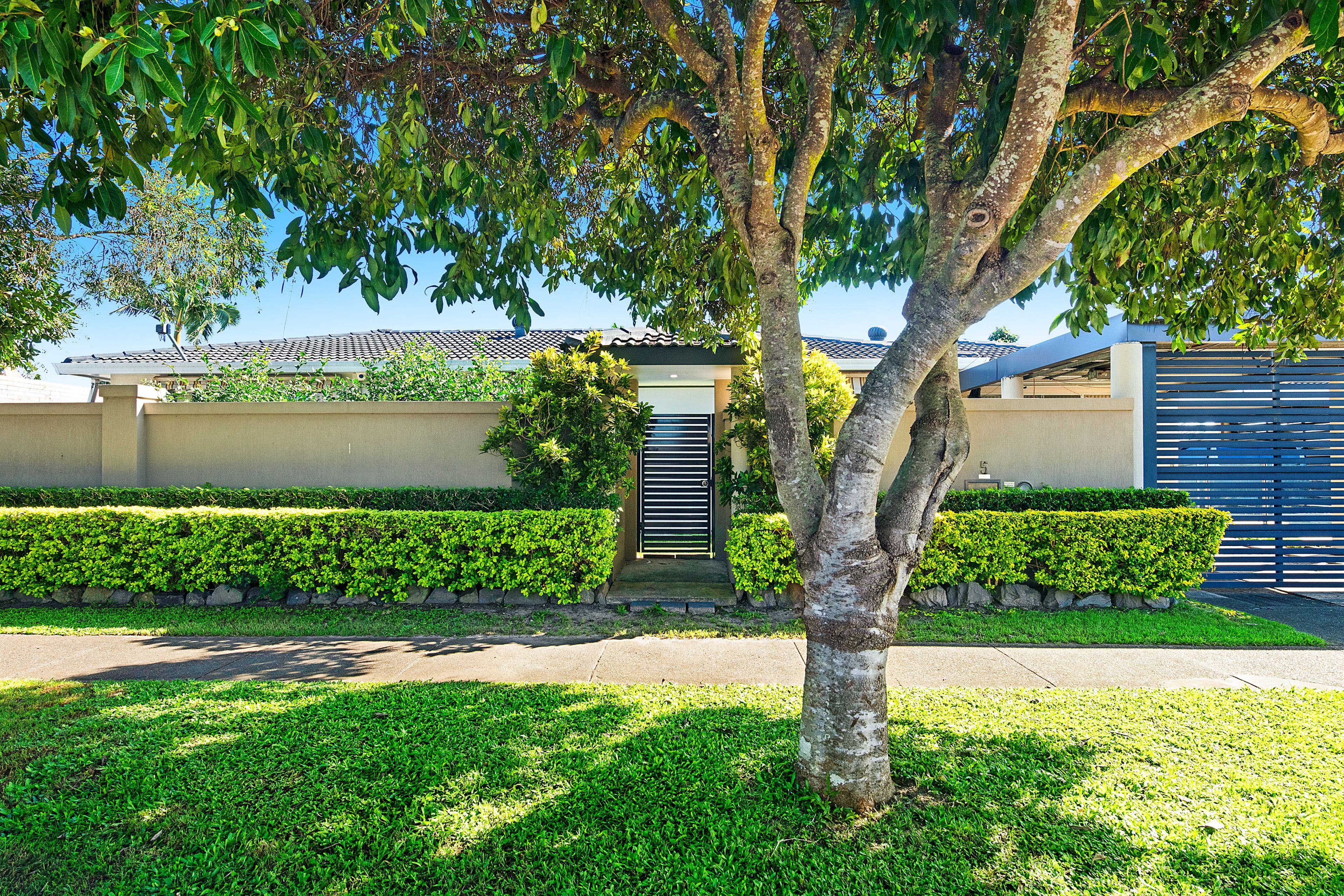 5 Rio Vista Boulevard, Broadbeach Waters QLD 4218, Broadbeach Waters - Thumbnail 8