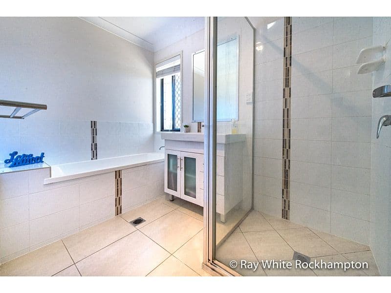 37 Tamarind Avenue, Norman Gardens QLD 4701, Norman Gardens - Thumbnail 2