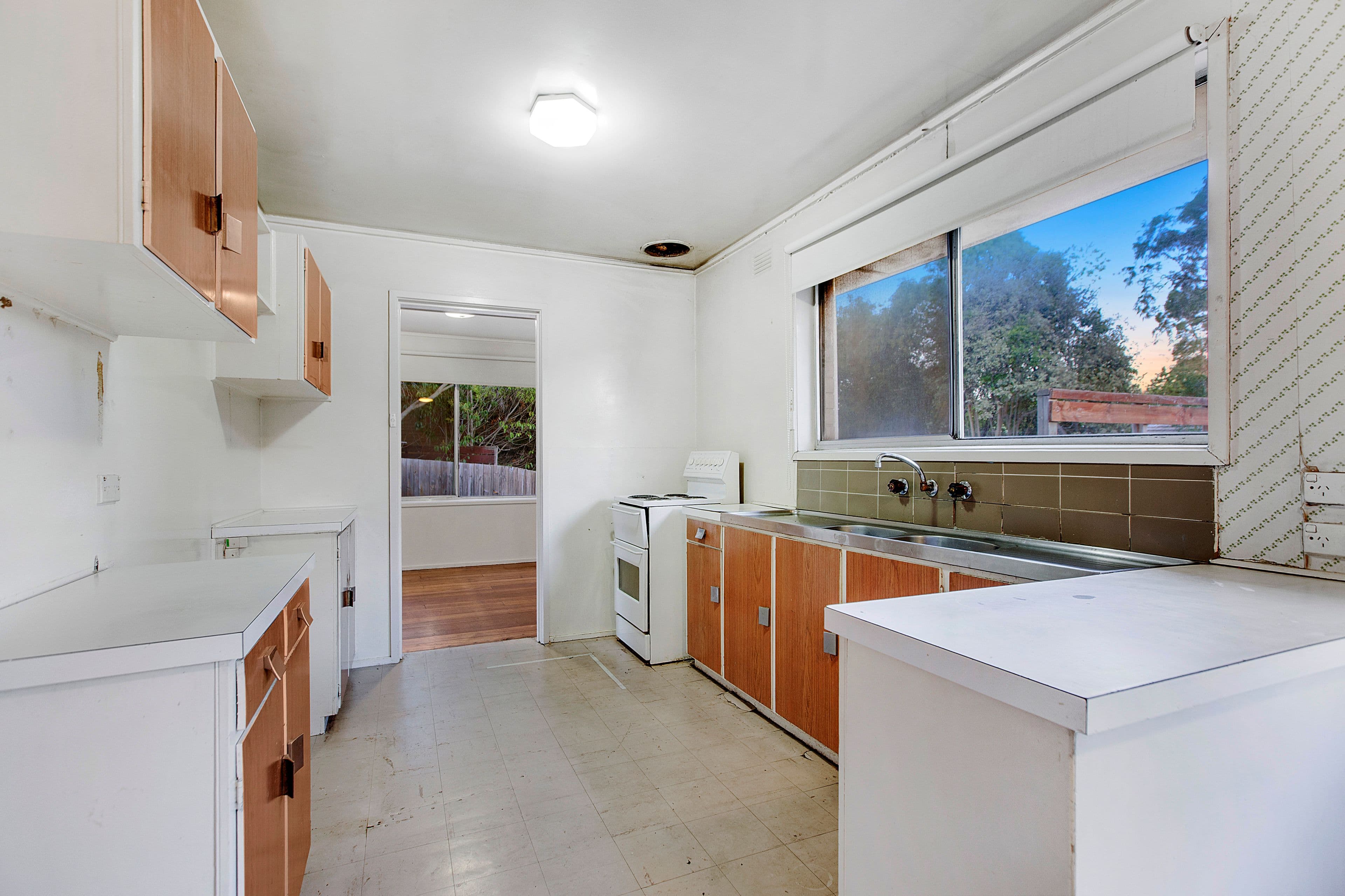 8 Lisa Court, Frankston VIC 3199, Frankston - Thumbnail 3