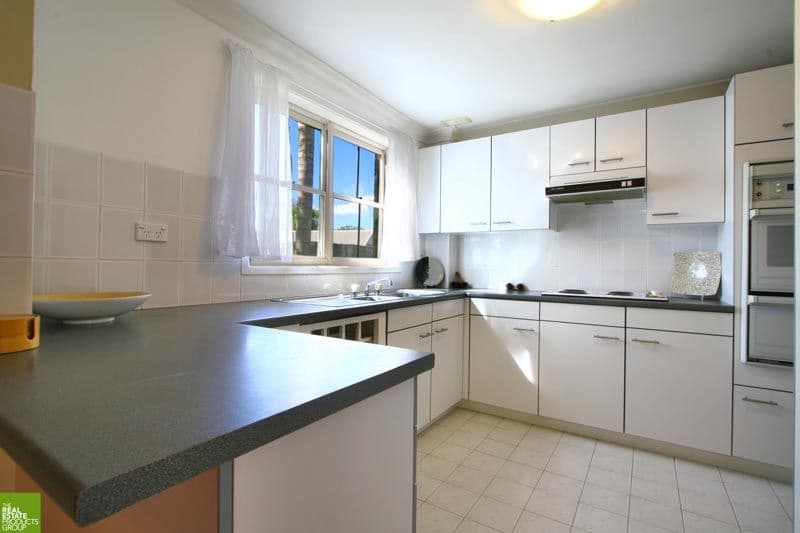 28 Balmoral Street, BALGOWNIE NSW 2519, Balgownie - Thumbnail 2