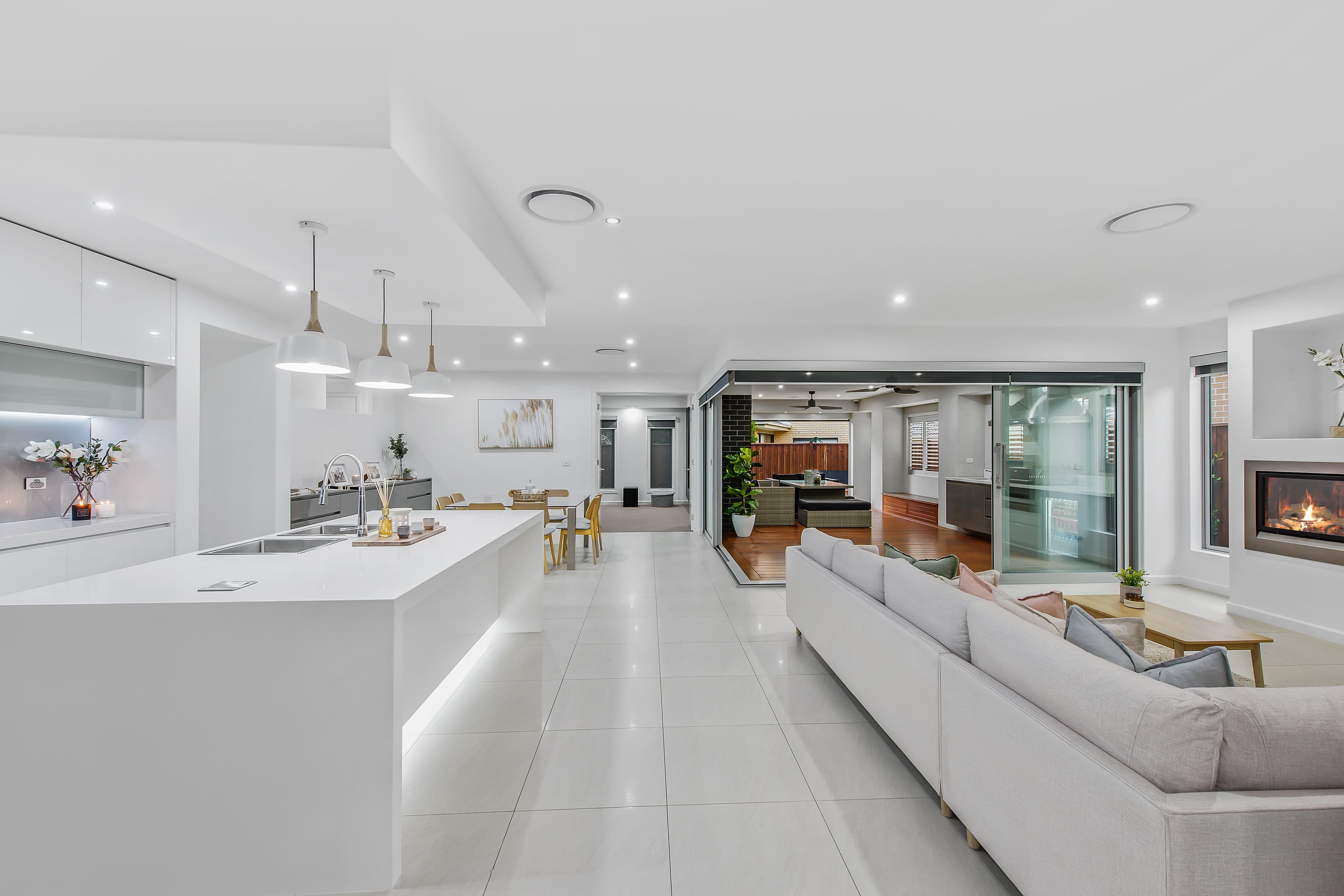 25 Cavenagh Terrace, Taylors Hill VIC 3037, Taylors Hill - Thumbnail 3