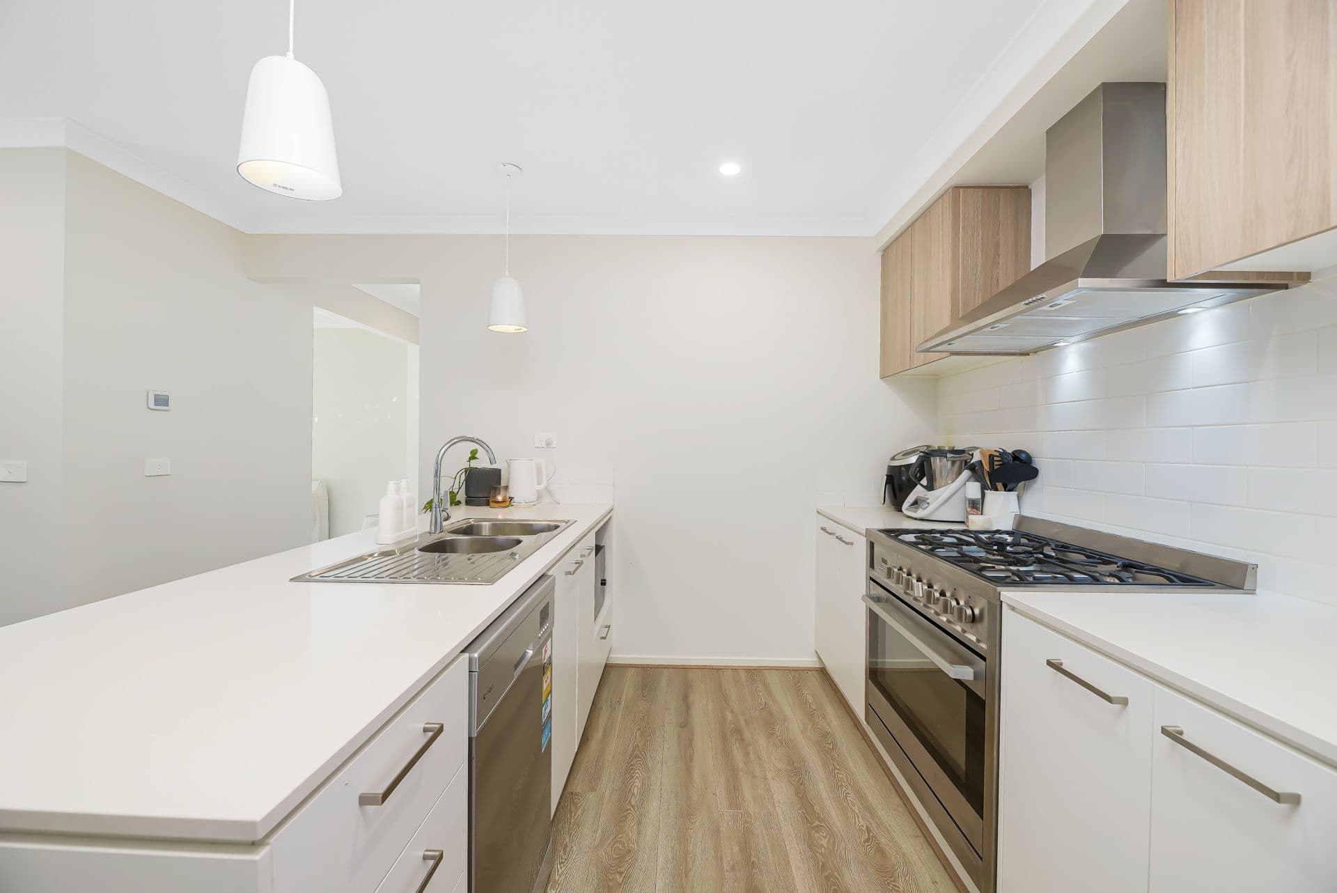 13 Ippudo Way, Clyde North VIC 3978, Clyde North - Thumbnail 5