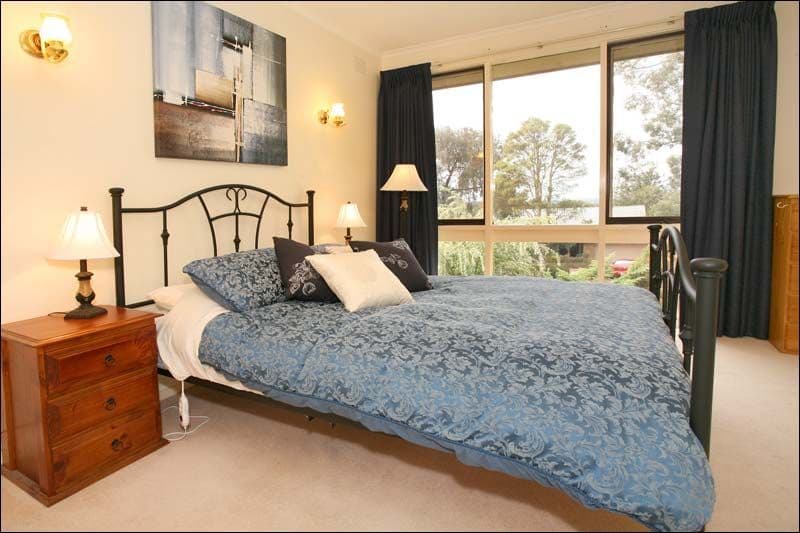 19 Winterton Drive, WHEELERS HILL VIC 3150, Wheelers Hill - Thumbnail 5