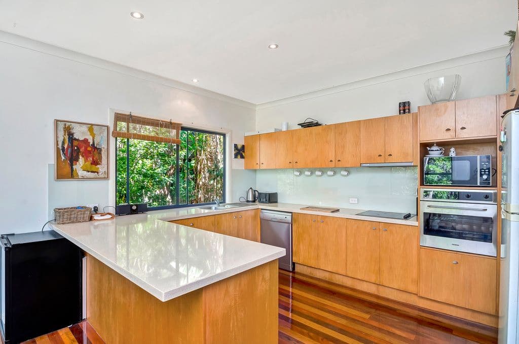 5 Sanctuary Crest Drive, Currumbin QLD 4223, Currumbin - Thumbnail 2