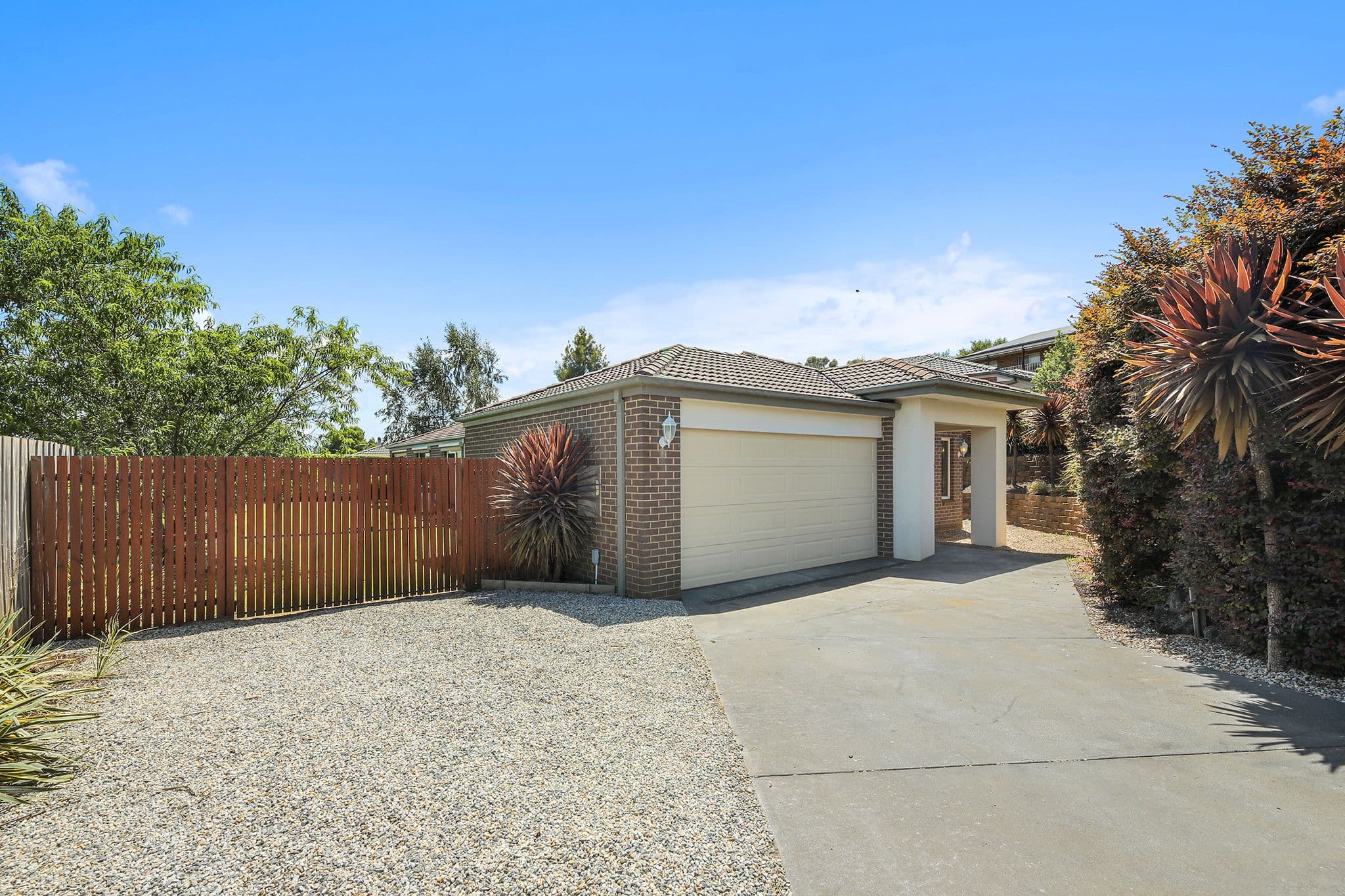 26 Hatfield Drive, Drouin VIC 3818, Drouin - Image 1