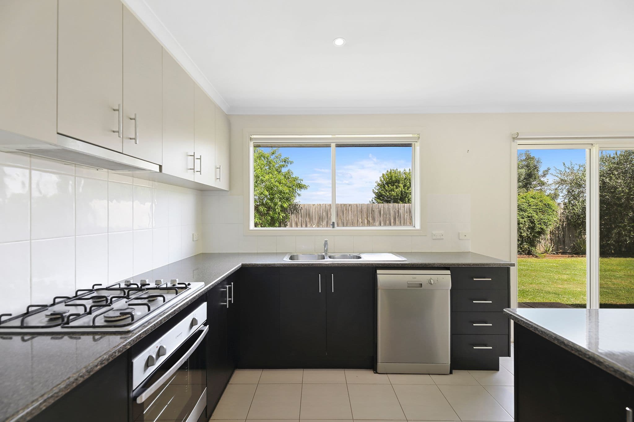 26 Hatfield Drive, Drouin VIC 3818, Drouin - Thumbnail 3