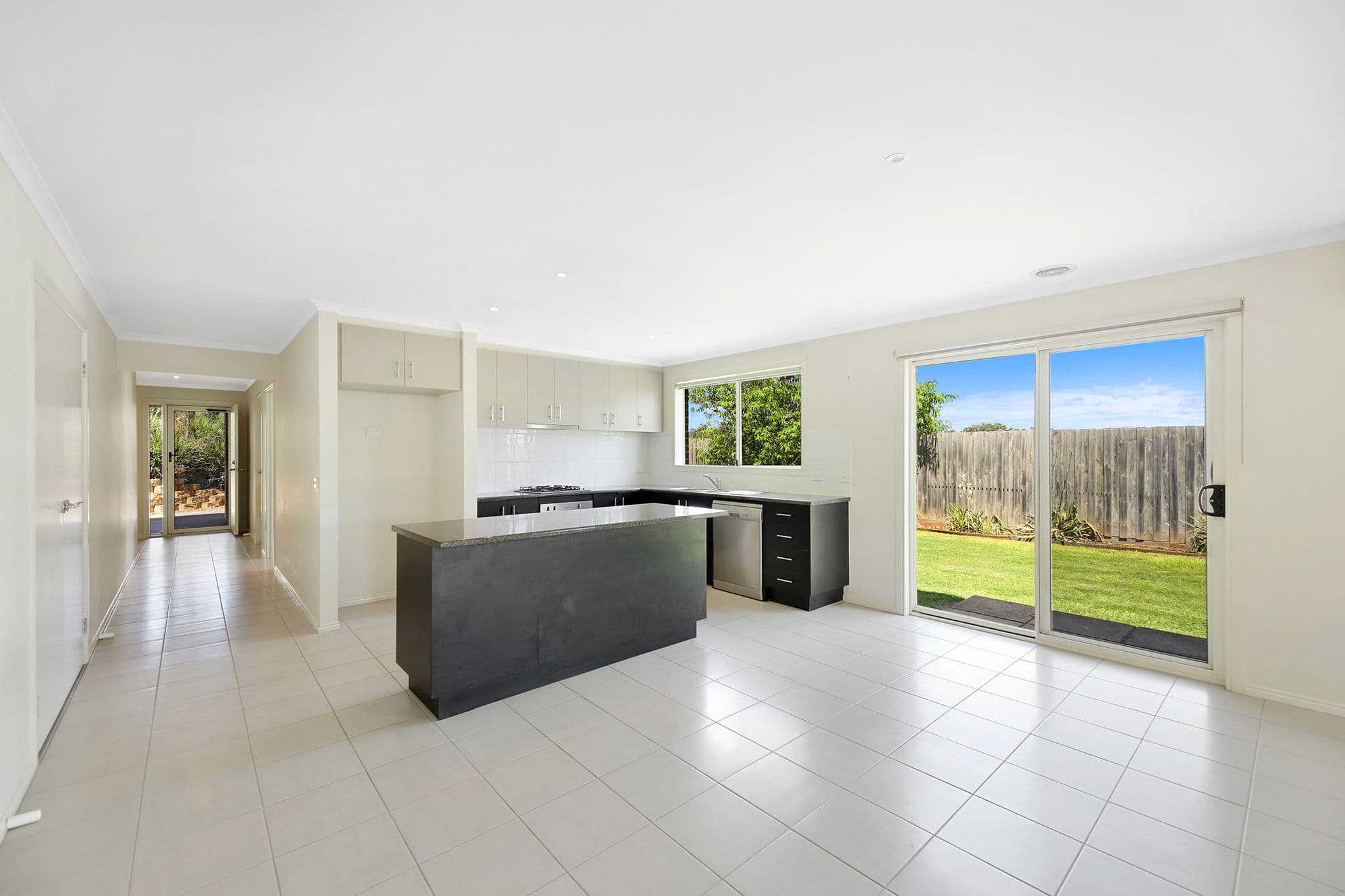 26 Hatfield Drive, Drouin VIC 3818, Drouin - Thumbnail 4