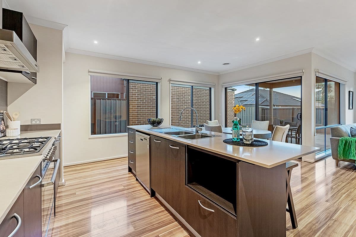 2 Powell Street, Craigieburn VIC 3064, Craigieburn - Thumbnail 2