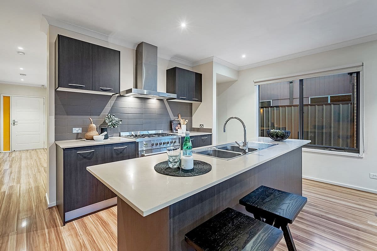2 Powell Street, Craigieburn VIC 3064, Craigieburn - Thumbnail 3