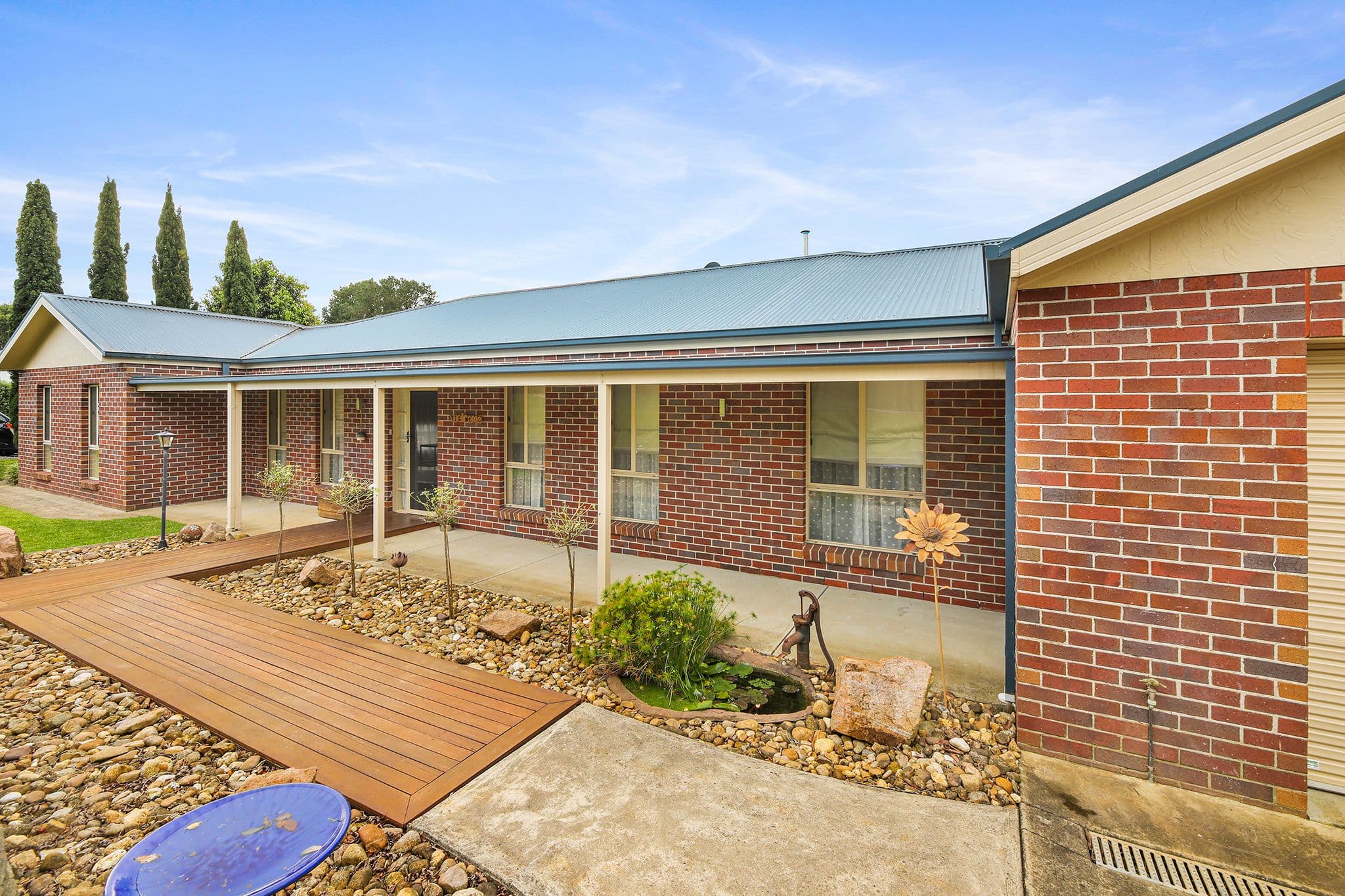 10 Millennium Court, Drouin VIC 3818, Drouin - Thumbnail 2