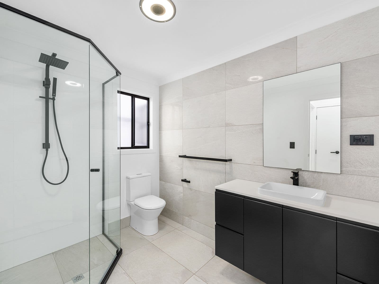 15 Gatwick Street, Stafford Heights QLD 4053, Stafford Heights - Thumbnail 6