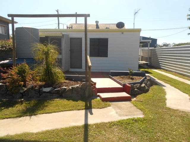 18 Hills Street, Bundaberg East QLD 4670, Bundaberg East - Thumbnail 5